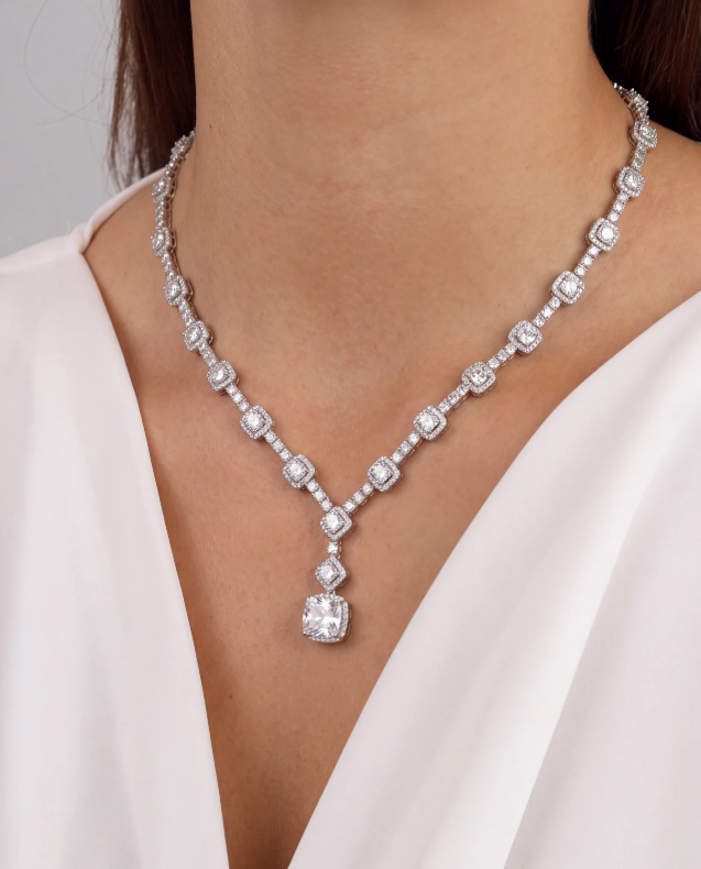 Savanté Diamond Drop Necklace