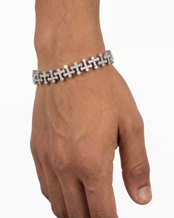 Savanté Cross Bracelet