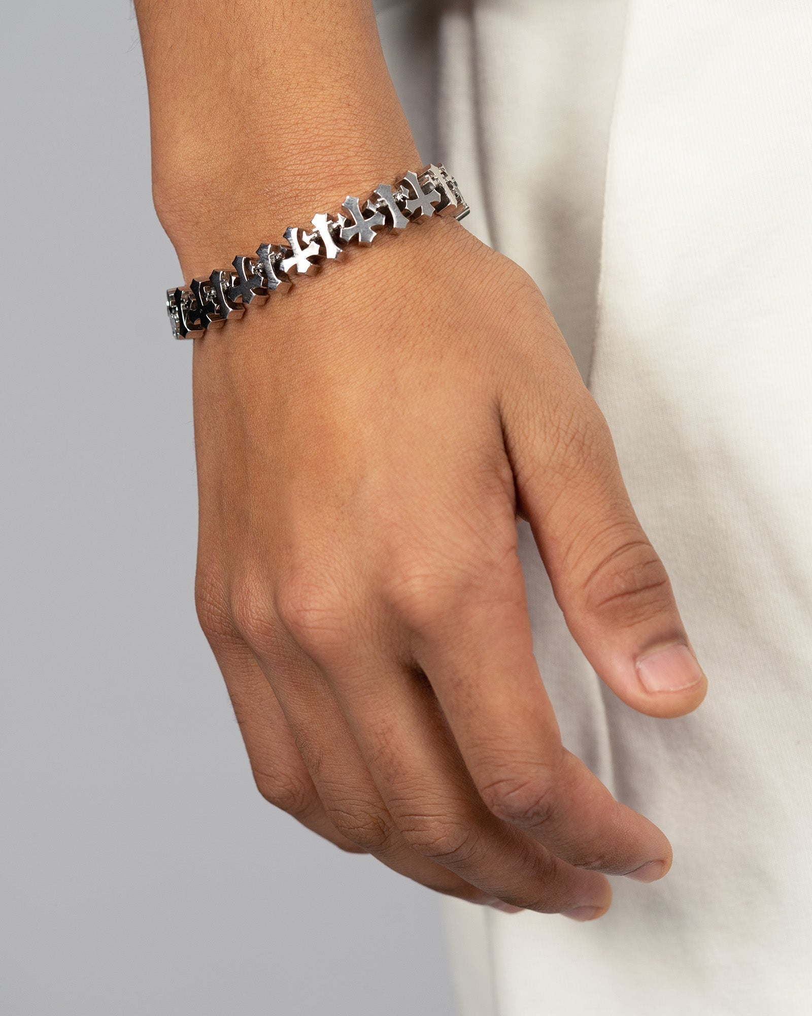 Savanté Cross Bracelet