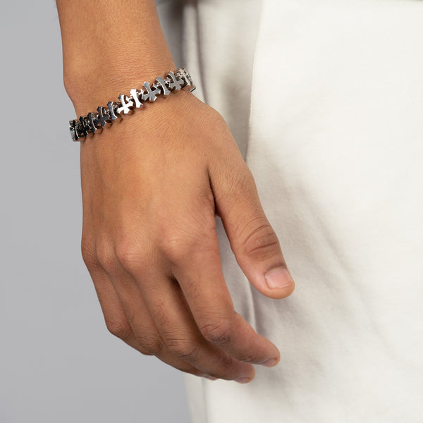 Savanté Cross Bracelet
